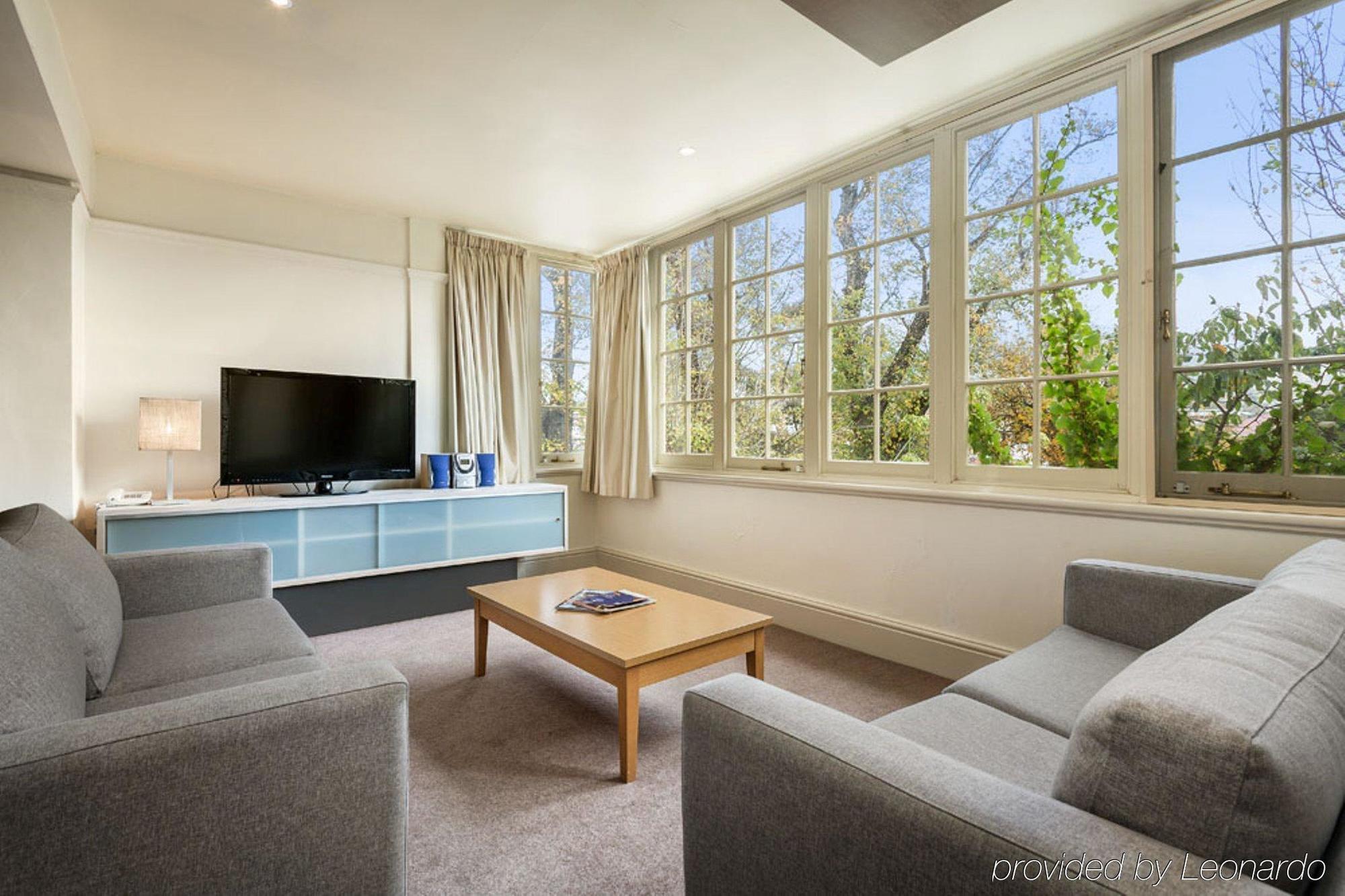 Quest Trinity House Aparthotel Хоубарт Екстериор снимка