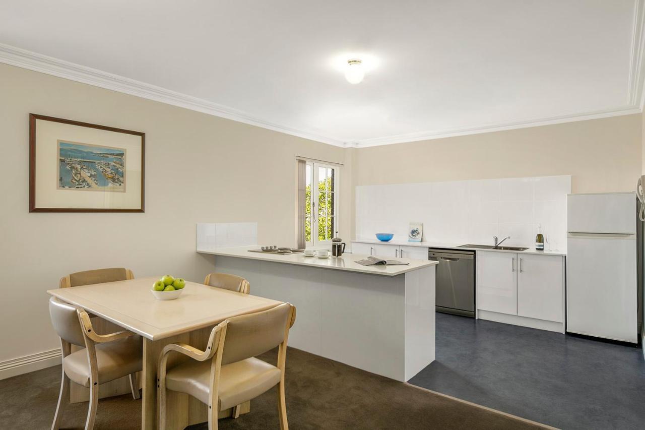 Quest Trinity House Aparthotel Хоубарт Екстериор снимка